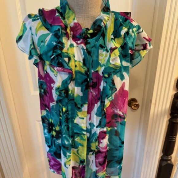 Beautiful Colored short sleeves blouse size L buttoned front - Picture 1 of 4